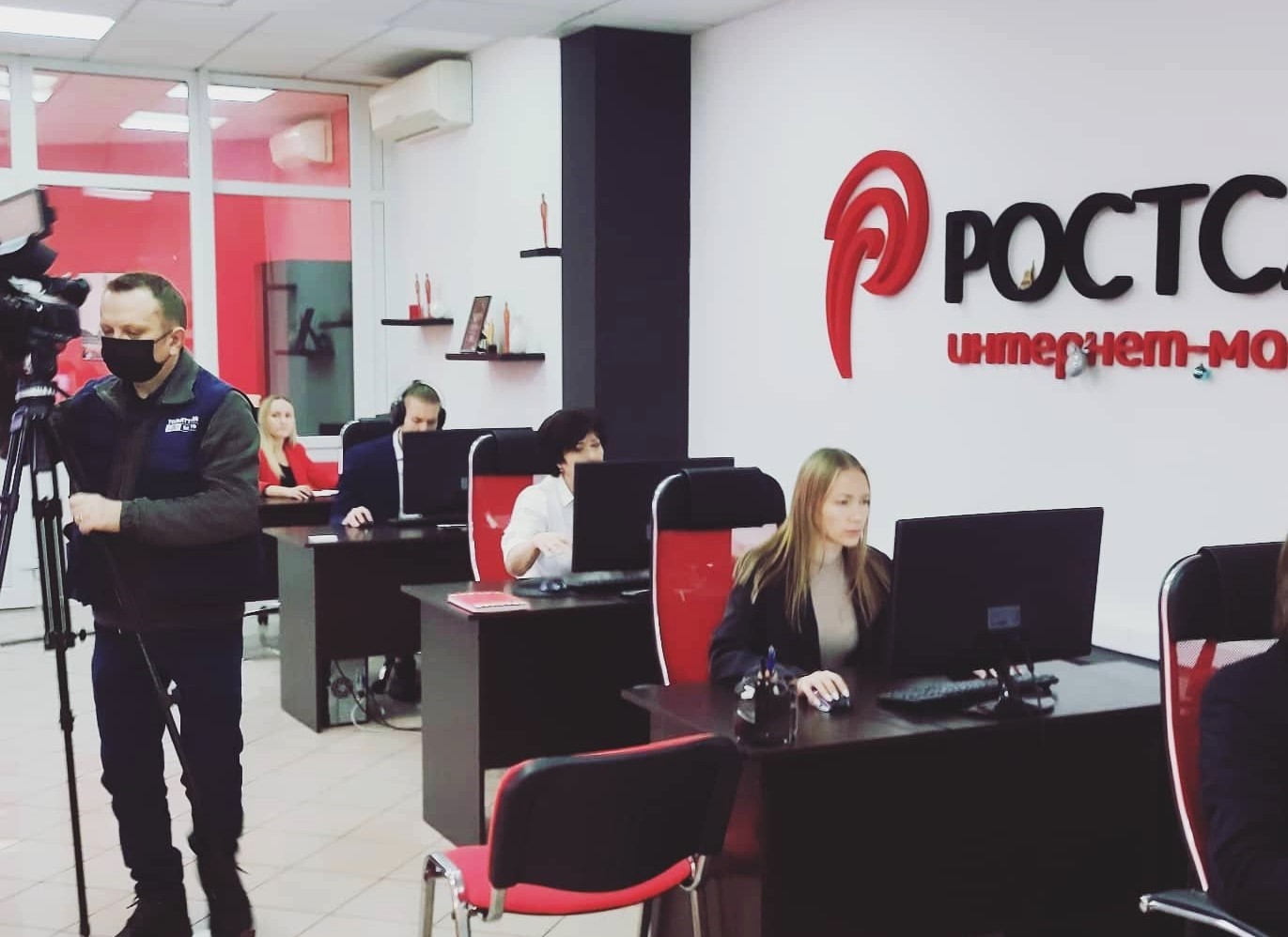 РОСТСАЙТ Владимир Кривов Москва ооборудование офиса.jpg